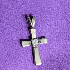 single stone cross pendant